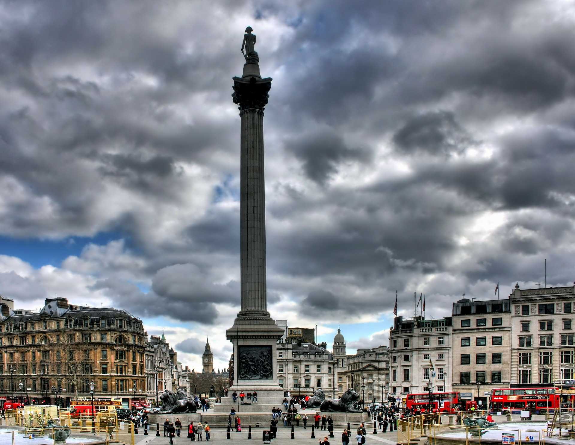 Трафальгарская площадь в лондоне фото